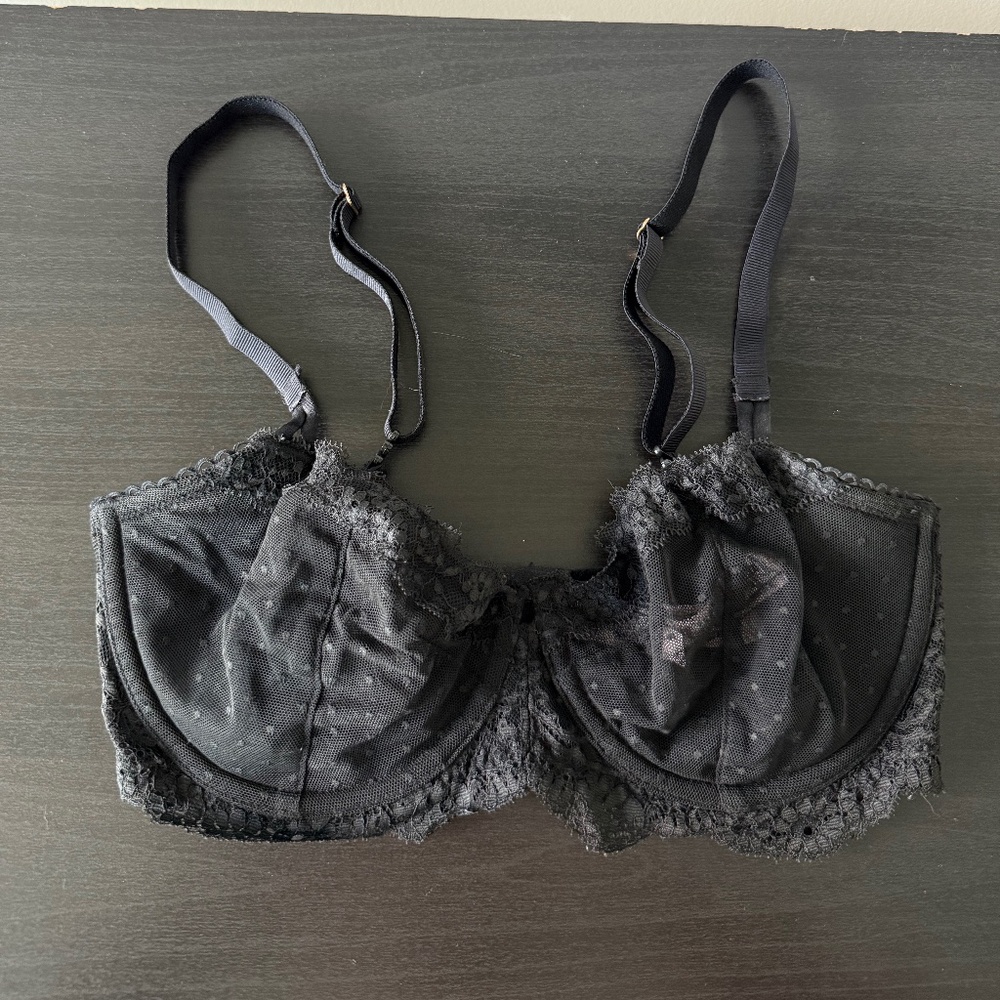 Victoria's Secret Dream Angels Unlined Dot Mesh Black Lace Push Up Bra Size 32DD